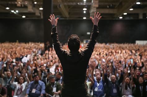At BigSpeak speakers bureau, we work with some of the most popular motivational keynote speakers in the United States and the world. The motivational speakers on this top ten list have appeared on numerous best motivational speakers lists and have inspired millions of people to lead better lives. These motivators come from all …